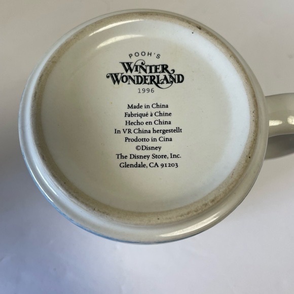 Winnie the Poohs Winter Wonderland 1996 Walt Disney Coffee Mug Cup Ice Skating - Picture 3 of 3